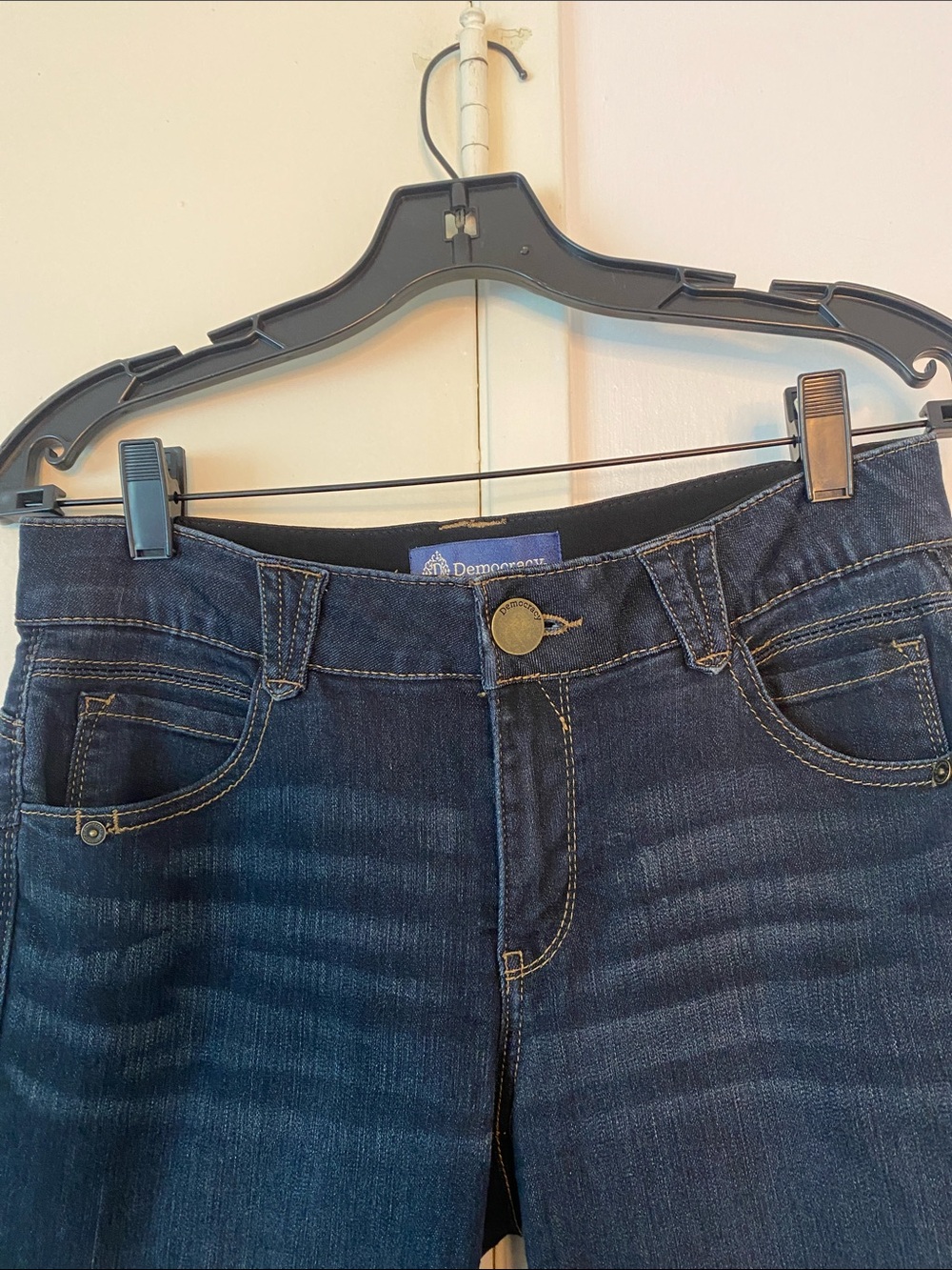 NWOT - Democracy blue cropped denim jeans size 4 - Picture 5 of 6